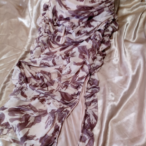 Floral Ruched Dress - Picture 5 of 5